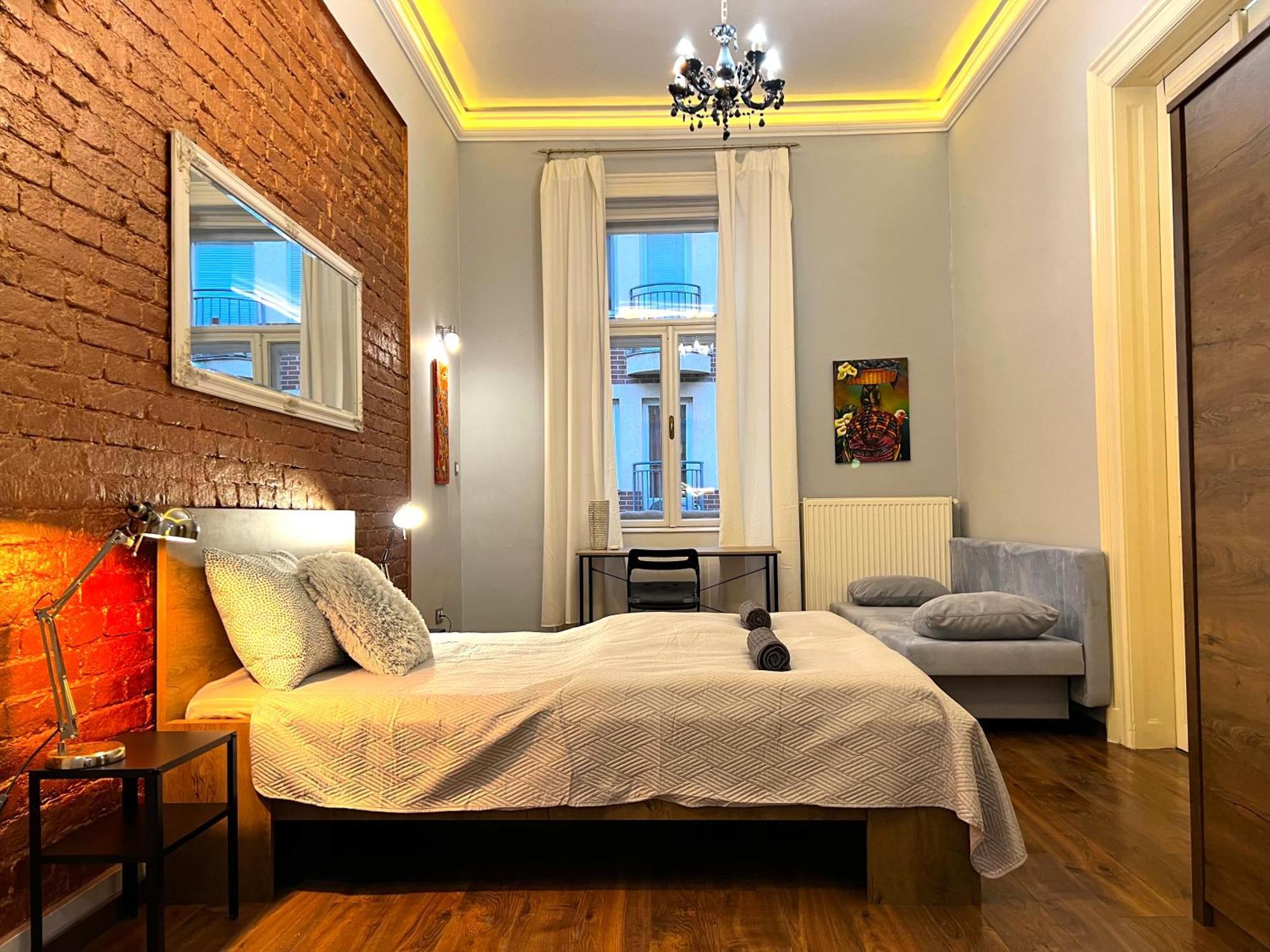 V6 Apartment By Small Home ブダペスト エクステリア 写真